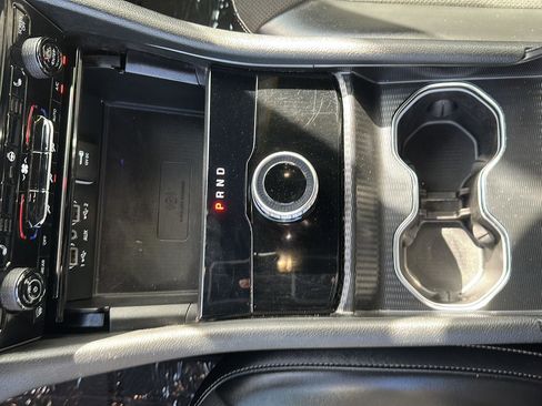 Used 2024 Jeep Grand Cherokee Altitude AWD/4WD image 15