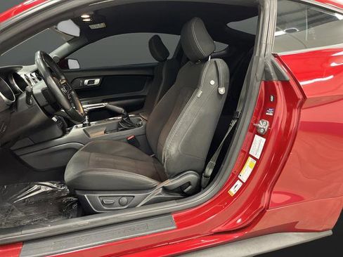 Used 2020 Ford Mustang GT image 4