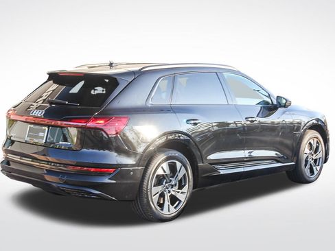 Certified 2022 Audi e-tron Premium w/ Convenience Plus Package image 11