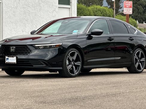 Used 2025 Honda Accord Sport image 8