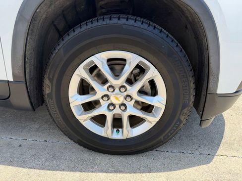 Used 2020 Chevrolet Traverse LS w/ LPO, Floor Liner Package FWD image 10
