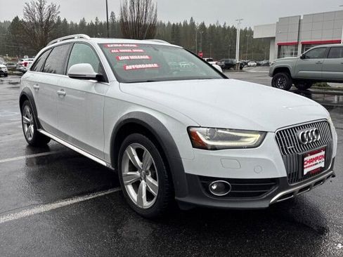 Used 2016 Audi A4 Premium Plus w/ Technology Package image 4