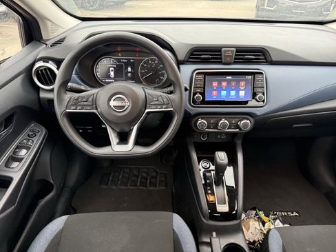 Used 2025 Nissan Versa SV FWD image 15