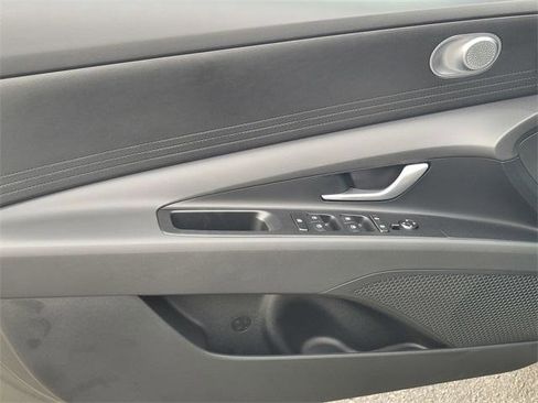 New 2026 Hyundai Elantra Blue image 17