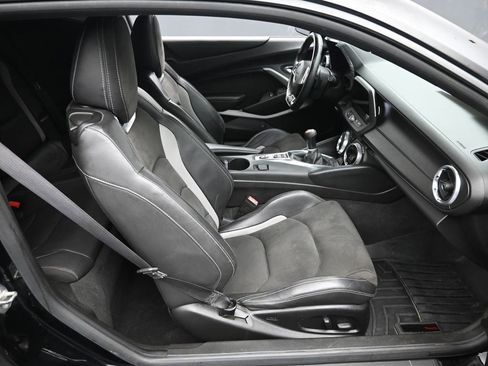 Used 2018 Chevrolet Camaro SS image 7