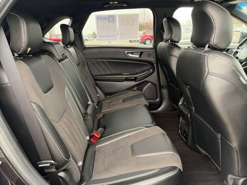 Used 2019 Ford Edge ST w/ Convenience Package image 34
