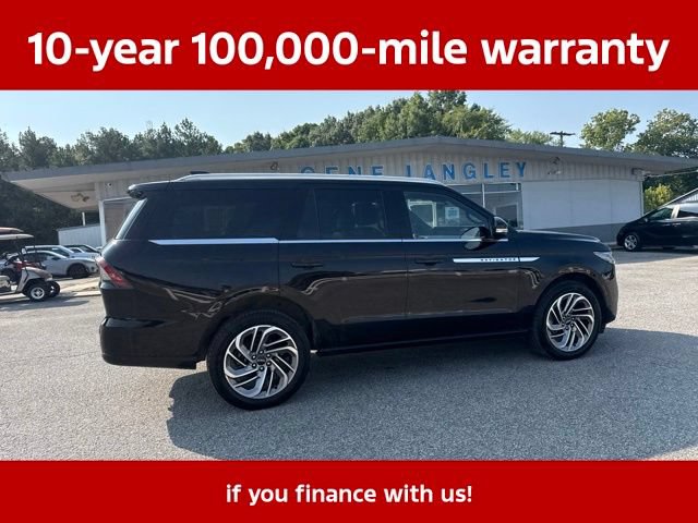 Used 2025 Lincoln Navigator Reserve AWD/4WD image 17