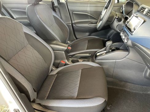 Used 2025 Nissan Versa SV image 34