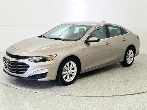 Used 2022 Chevrolet Malibu LT image 3