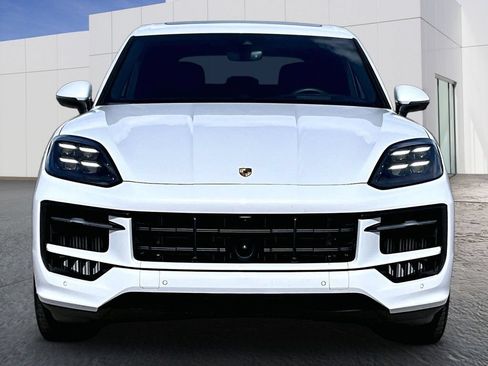 Certified 2025 Porsche Cayenne S AWD/4WD image 10