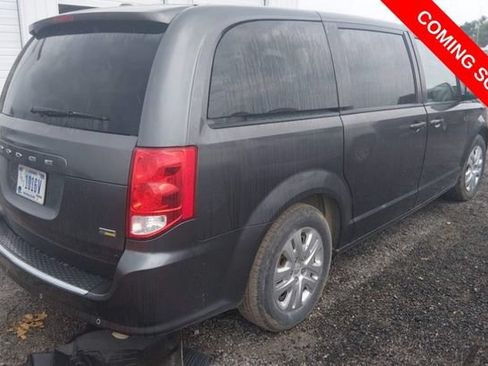 Used 2018 Dodge Grand Caravan SE w/ UConnect Hands-Free Group FWD image 4