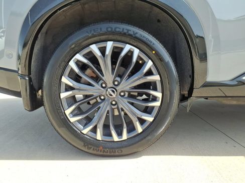 Used 2024 Nissan Rogue Platinum FWD image 19