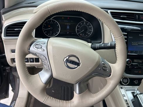 Used 2015 Nissan Murano Platinum w/ Platinum Technology Package FWD image 9