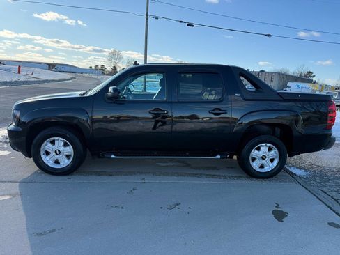 Used 2010 Chevrolet Avalanche LT w/ Luxury Package image 10