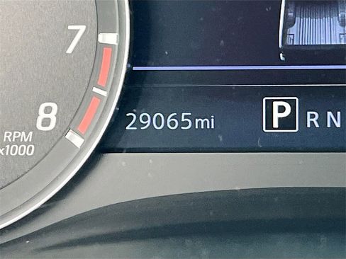 Used 2022 Nissan Frontier SV image 12