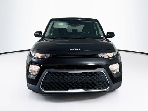 Used 2022 Kia Soul LX FWD image 3