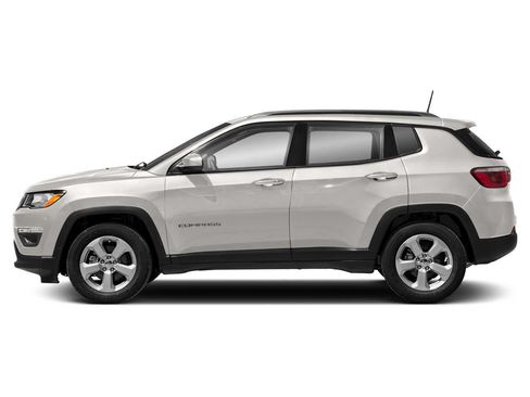 Used 2018 Jeep Compass Latitude w/ Cold Weather Group AWD/4WD image 3