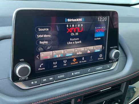Used 2025 Nissan Rogue SV AWD/4WD image 23