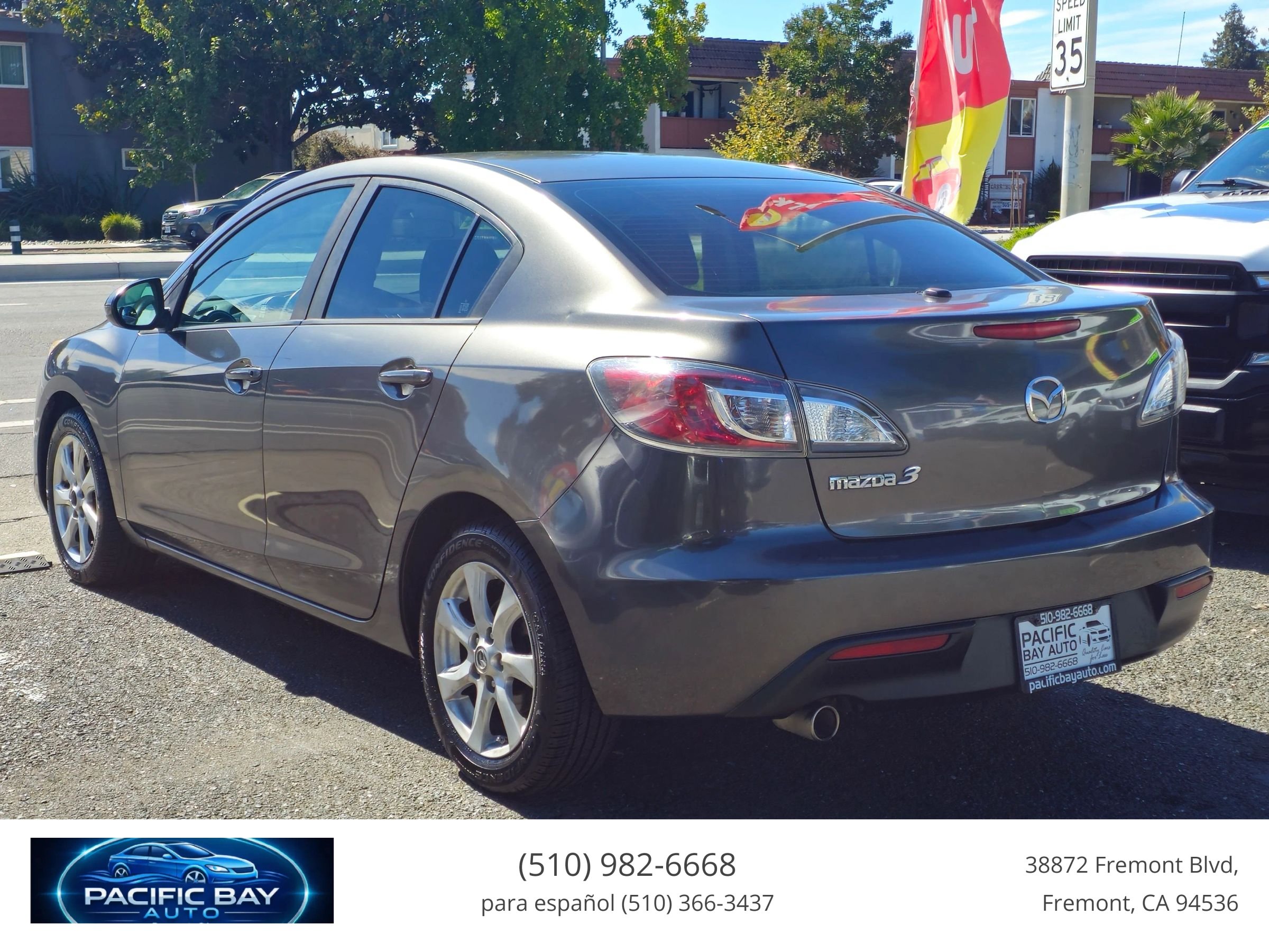 Used 2011 MAZDA MAZDA3 i Touring FWD image 5