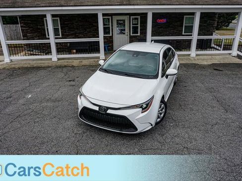 Used 2021 Toyota Corolla LE image 3