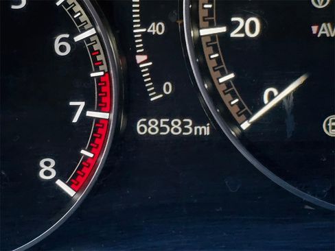 Used 2020 MAZDA MAZDA3 Premium image 21