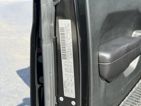 Used 2020 Jeep Wrangler Sport AWD/4WD image 32