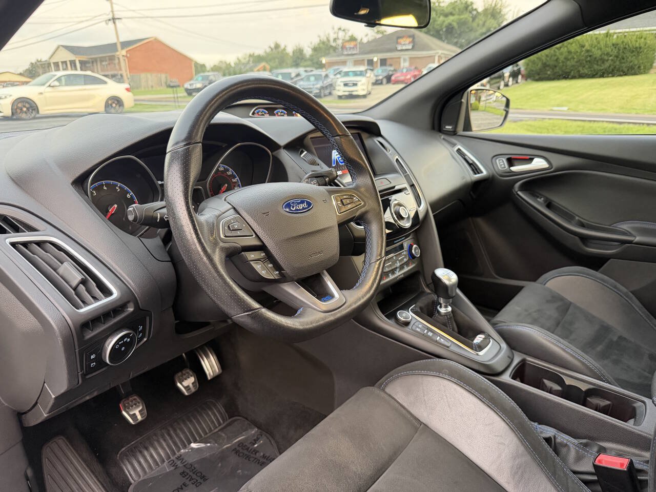 Used 2017 Ford Focus RS AWD/4WD image 16