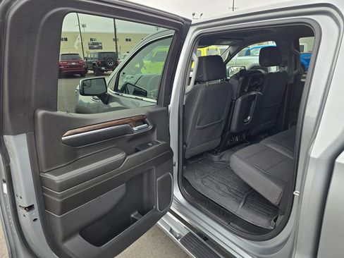 Used 2024 GMC Sierra 1500 SLE w/ LPO, GMC Protection Package AWD/4WD image 15