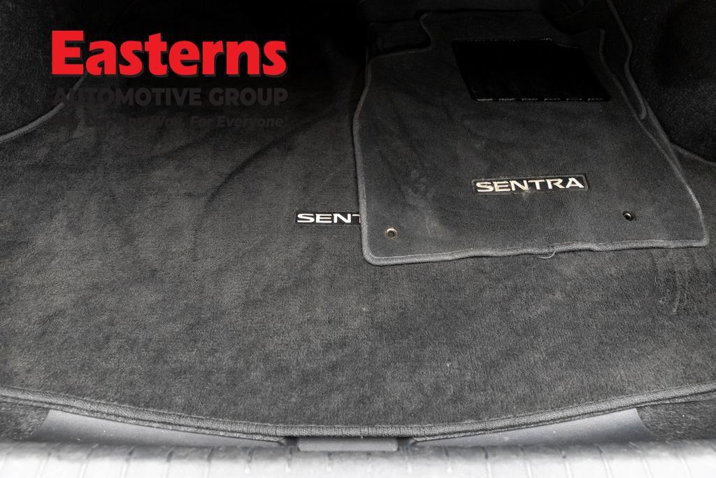 Used 2024 Nissan Sentra SV FWD image 9