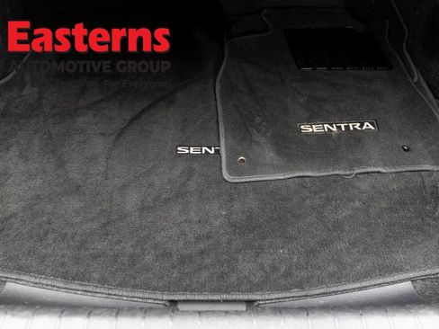 Used 2024 Nissan Sentra SV FWD image 9