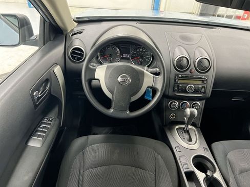 Used 2014 Nissan Rogue S image 11