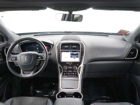 Used 2019 Lincoln Nautilus Reserve w/ Driver Assistance Package AWD/4WD image 13