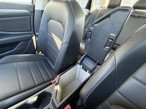 Used 2024 Volkswagen Jetta SE image 26