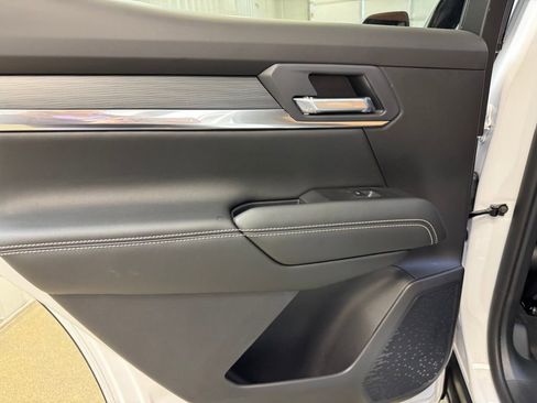 New 2026 GMC Terrain Elevation w/ LPO, Floor Liner Package FWD image 15