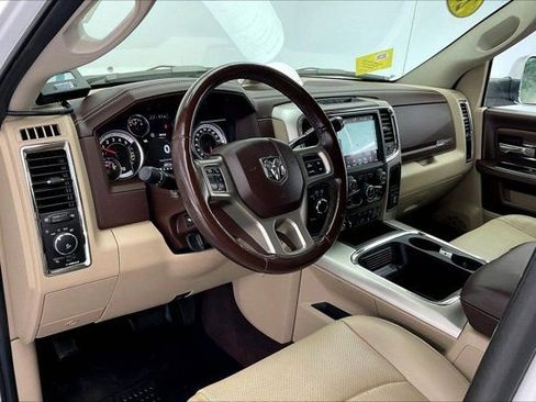 Used 2018 RAM 2500 Laramie w/ Convenience Group AWD/4WD image 14