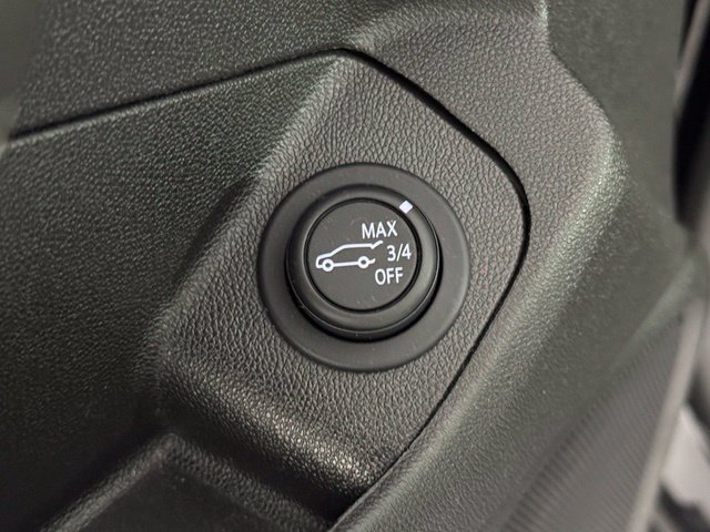 Used 2022 GMC Terrain SLT w/ Tech Package FWD image 22