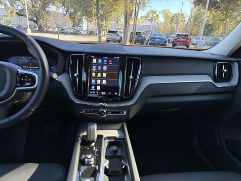 Certified 2025 Volvo XC60 B5 Plus image 31