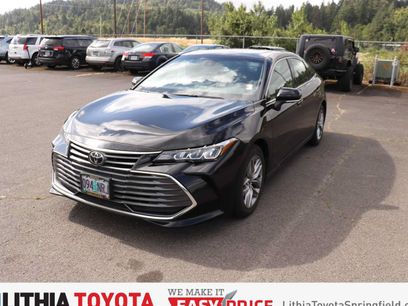Used 2022 Toyota Avalon XLE w/ Moonroof Package