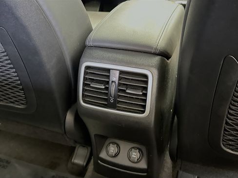 Used 2022 Kia Sportage EX w/ EX Technology Package image 17