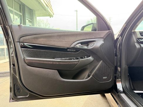 Used 2014 Chevrolet SS image 14