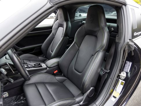 Certified 2024 Porsche 911 Targa 4S w/ Premium Package AWD/4WD image 5