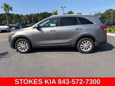 Used 2016 Kia Sorento FWD image 8
