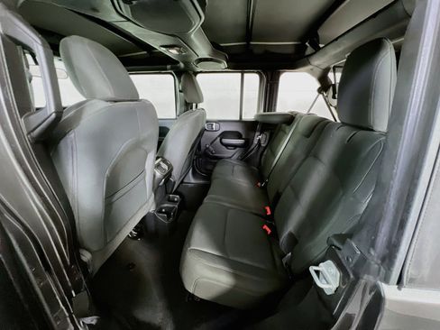 Used 2018 Jeep Wrangler Unlimited Sport AWD/4WD image 22
