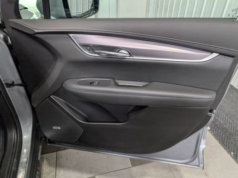 Used 2024 Cadillac XT6 Luxury w/ LPO, Floor Liner Package AWD/4WD image 30