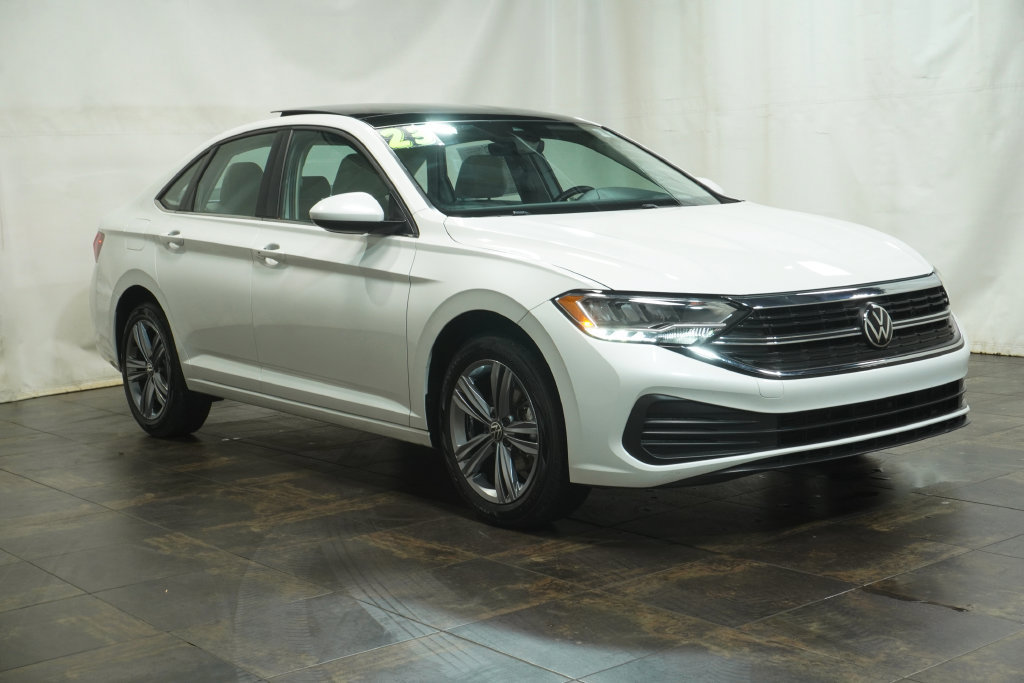 Used 2023 Volkswagen Jetta SE FWD image 1