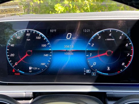 Used 2021 Mercedes-Benz GLE 350 4MATIC image 26