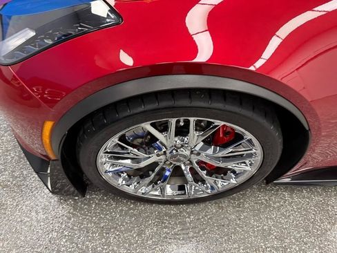 Used 2015 Chevrolet Corvette Z06 w/ 2LZ Preferred Equipment Group RWD image 31