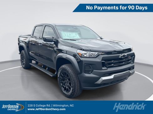 New 2026 Chevrolet Colorado Trail Boss AWD/4WD image 1