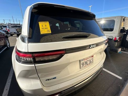 Used 2022 Jeep Grand Cherokee Limited 4xe w/ MOPAR Finishing Package image 3