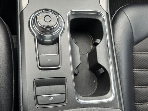 Used 2017 Ford Fusion SE w/ Equipment Group 201A image 19